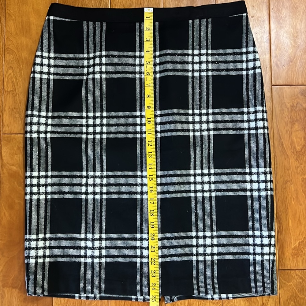 Talbots Plaid Pencil Skirt Size 14P Black White Preppy Old Money Academia Work - Picture 5 of 9